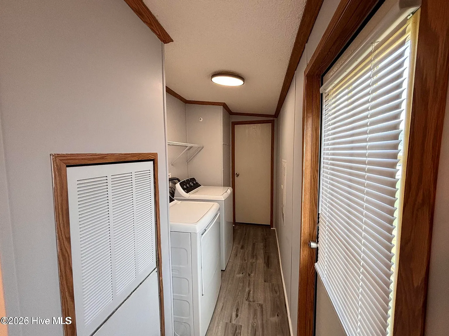 3 bed, 2.0 bath, $1,200 — Photo 4