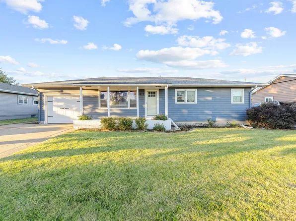 1015 E Neal Ave, Salina, KS 67401