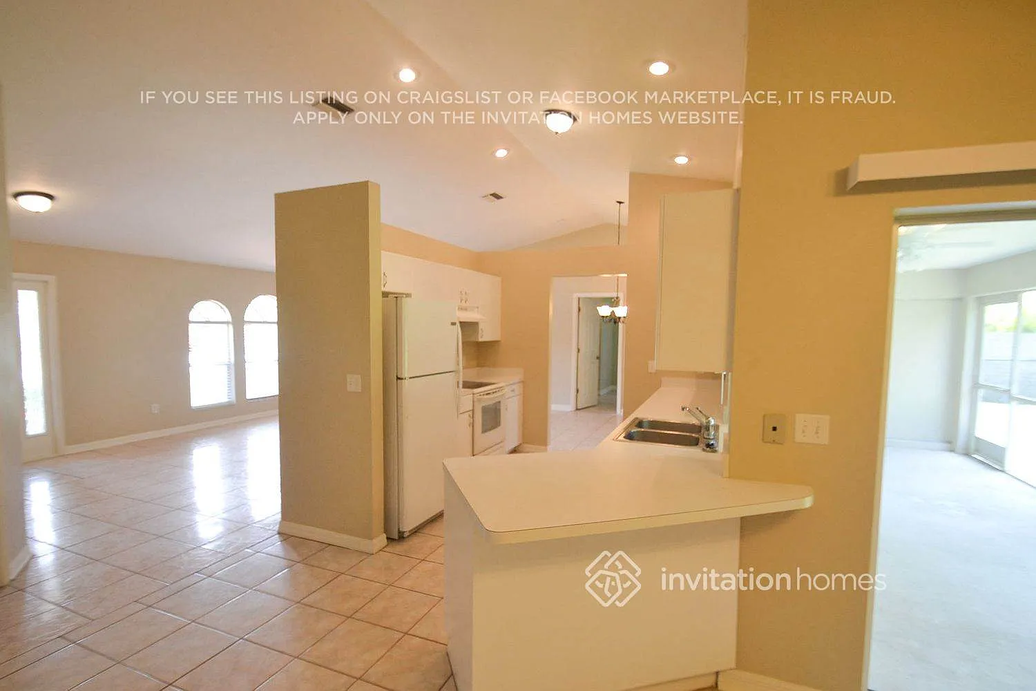 3210 SE Santa Barbara Pl Cape Coral, FL 33904 — Photo 3