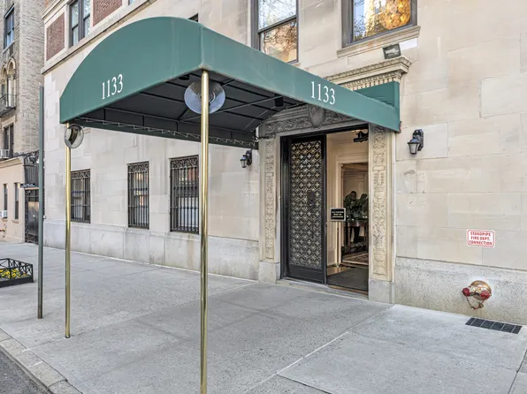 1133 Park Avenue 2W image 15 of 15