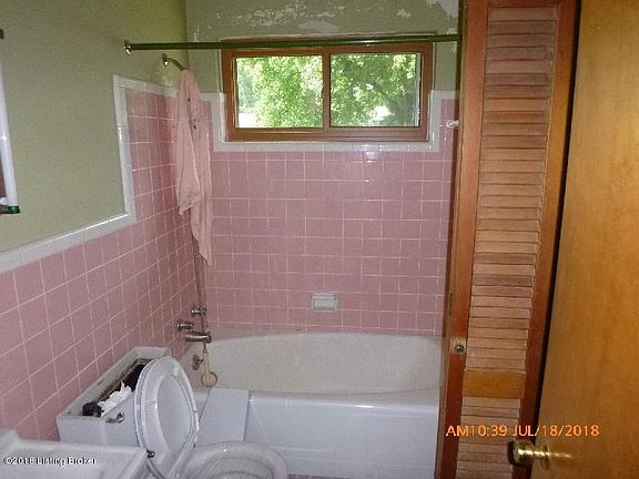 5th image of 10238 Dodge Ln