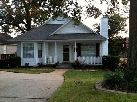 1st image of 203 Buist Ave