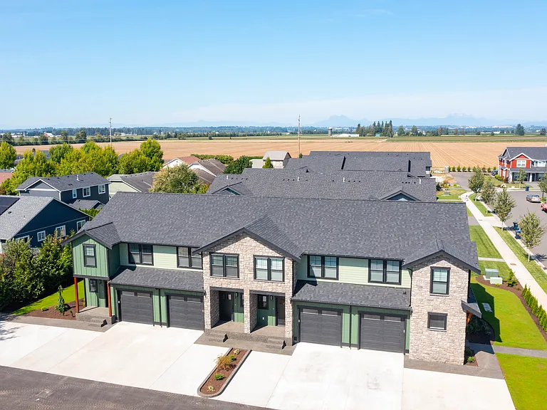 2205 Dejong Dr — Photo 33