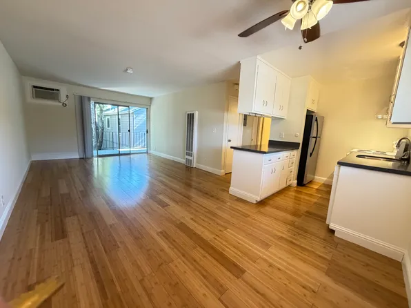 1162 Saranap Ave #22B, Walnut Creek, CA 94595