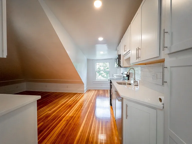 100 Chestnut Ave #3 — Photo 27