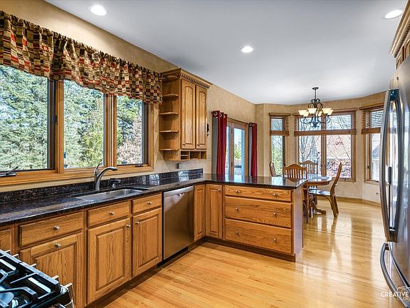 5th image of 3205 Pine Woods Ln
