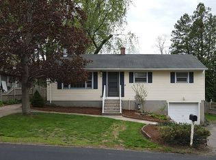 7 Broadleaf Ln, Enfield, CT 06082