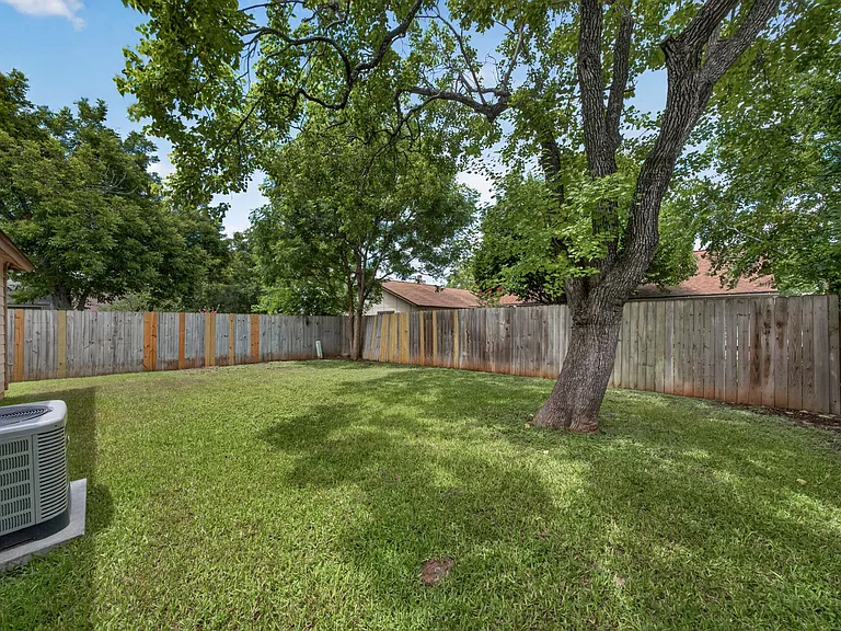 7223 Hardesty — Photo 26