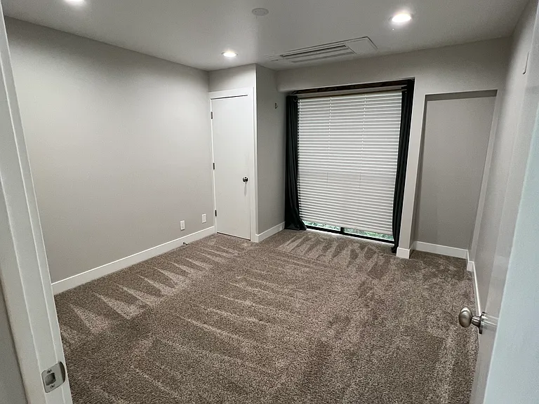 438 N Center St #404 — Photo 9