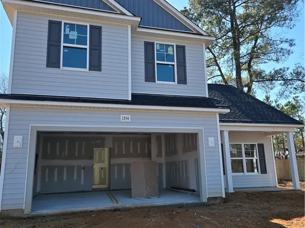 1354 E Manchester Rd, Spring Lake, NC 28390