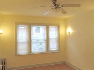 6724 S Paxton Ave #2, Chicago, IL 60649
