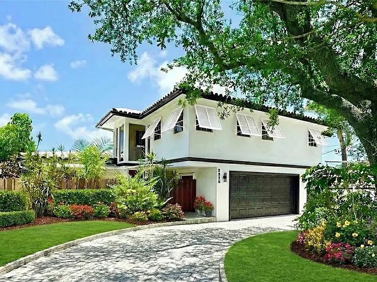 2216 NE 18th Ave — Photo 9