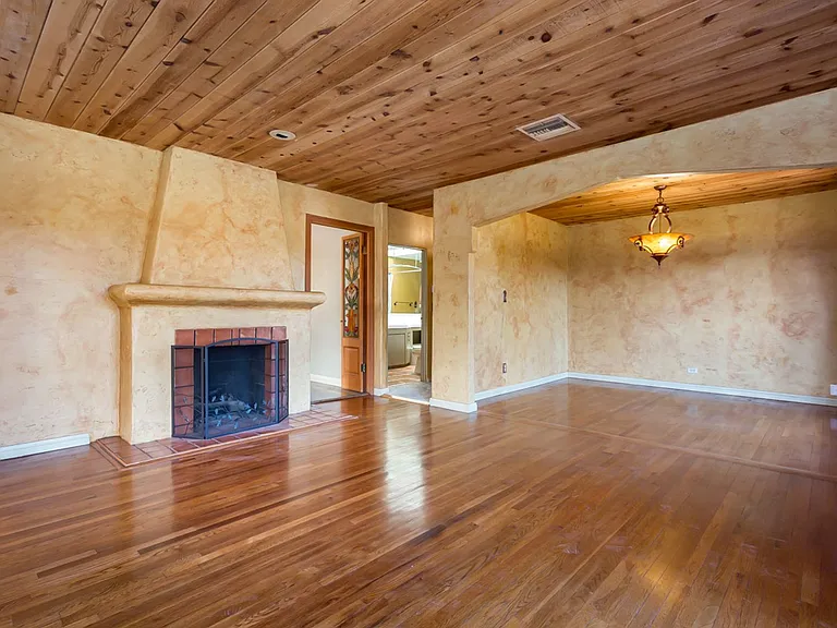 8873 Golf Dr — Photo 12