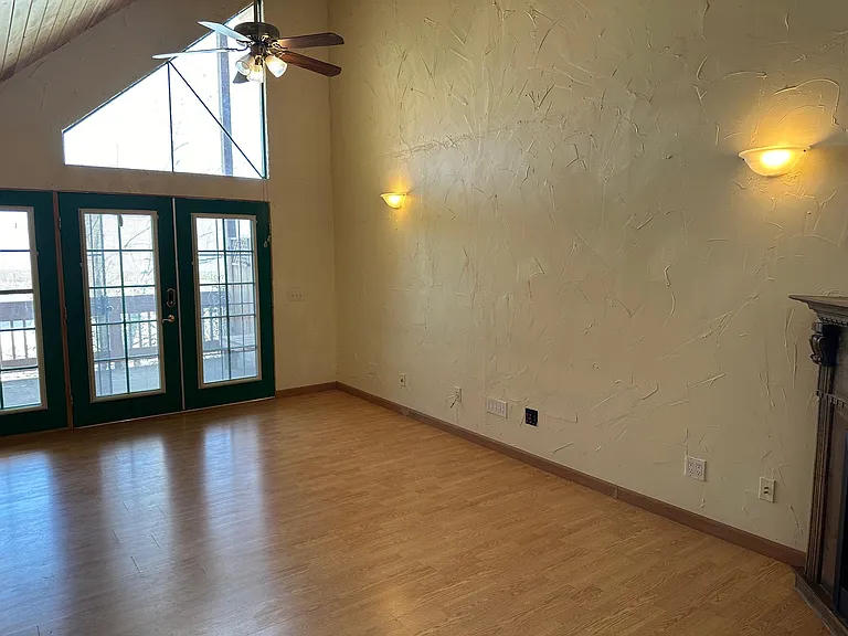 13975 Racel St #C — Photo 15