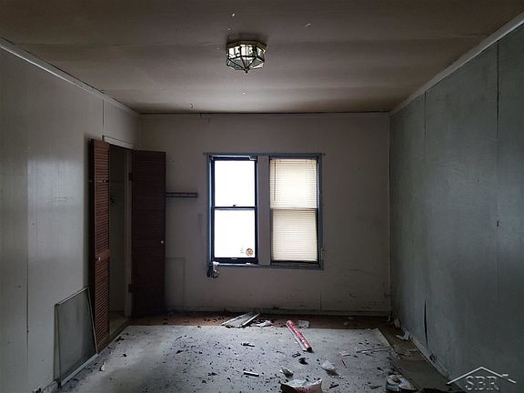 5th image of 1012 Litchfield St