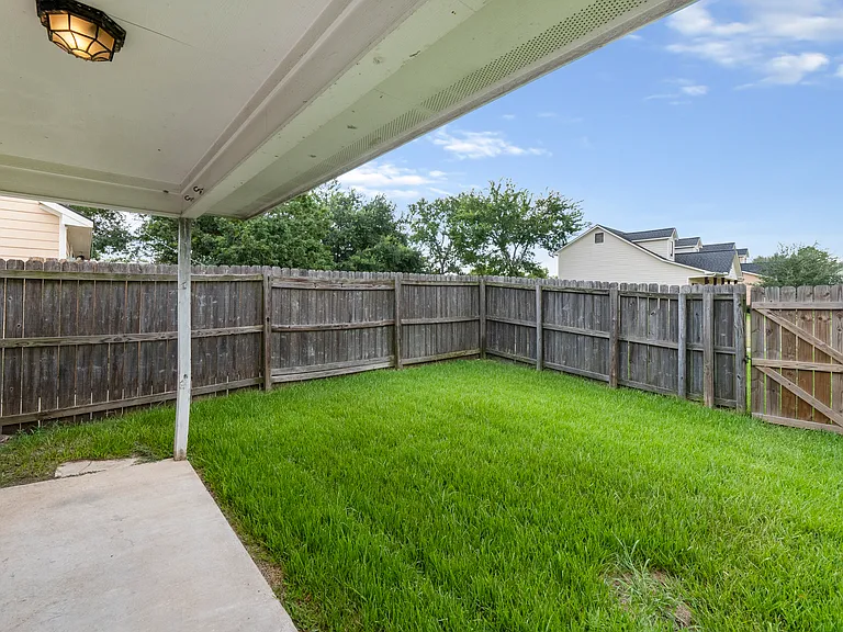 1720 Boardwalk Ct — Photo 21