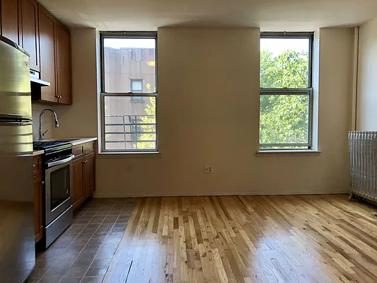 Rented by Oak Tree LLC | media 10