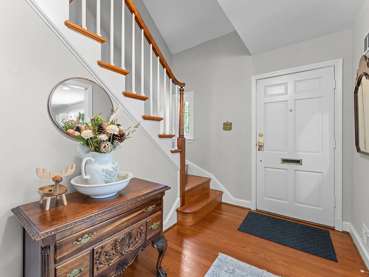 5 bed, 3.5 bath, 3218 sqft, $6,900 — Photo 4