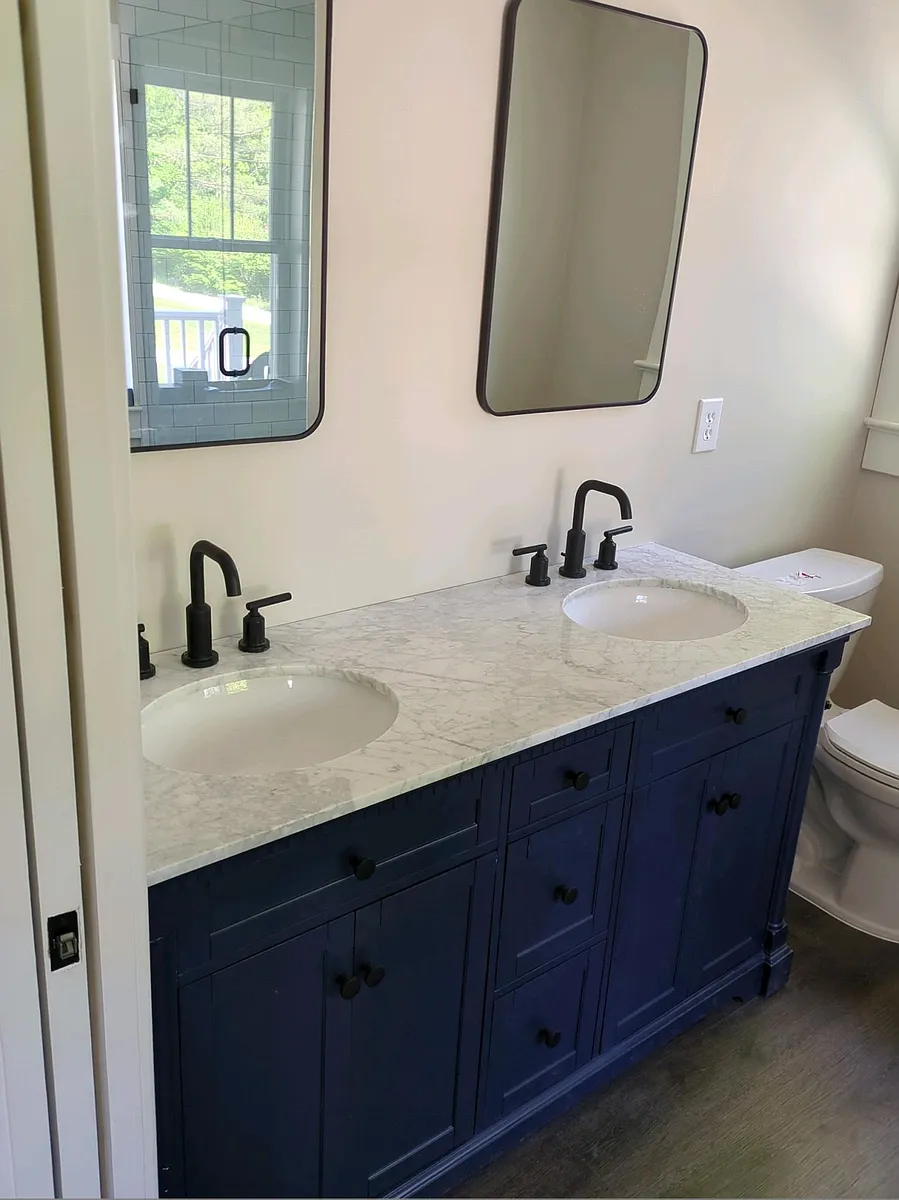 First Floor Bath - 1857 N Cleveland Massillon Rd