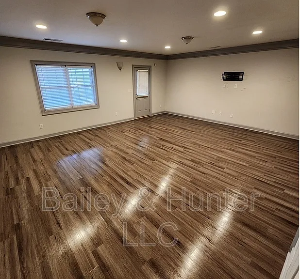 3365 Regent Pl SW — Photo 10