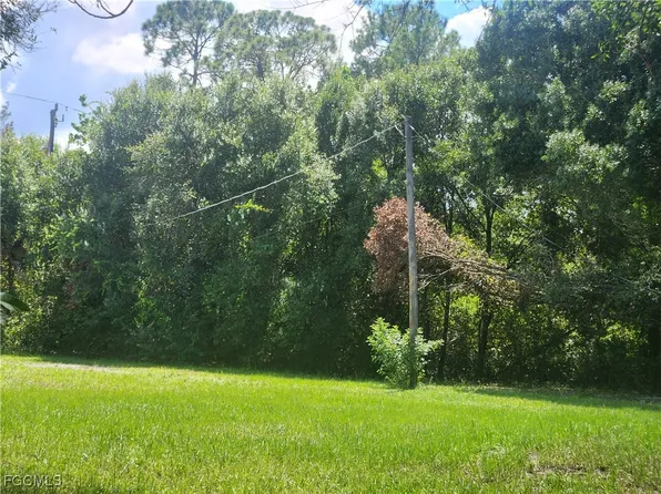 830 Case Rd, Labelle, FL 33935