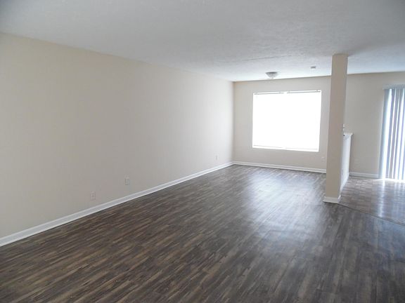 2nd image of 611 Cantor Pl