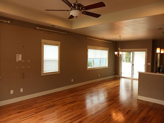 3rd image of 660 Golden Peak Dr