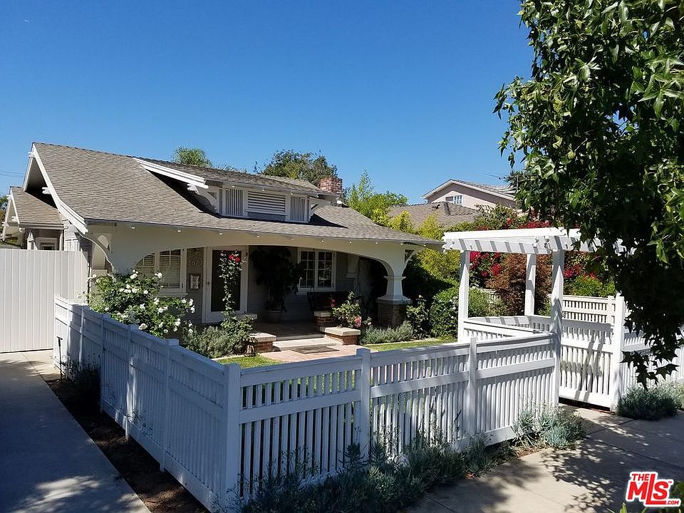 2nd image of 3677 Ocean View Ave