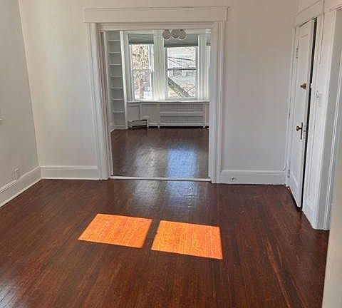 3rd image of 902 20th St Floor 2