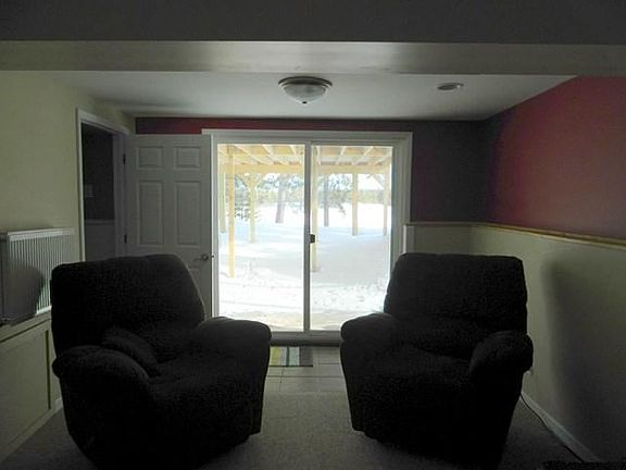 4th image of 764 E King Lake Ln