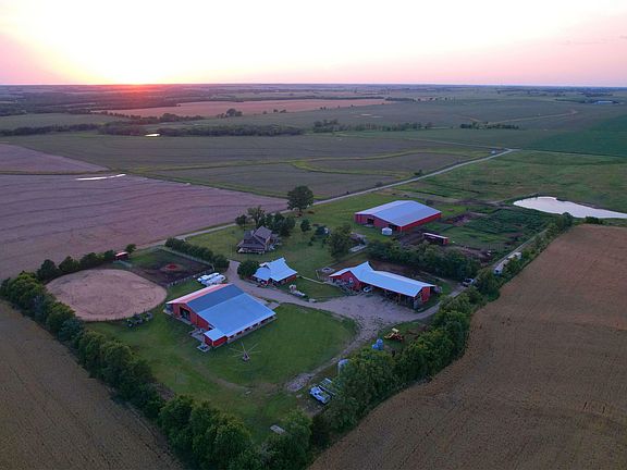 2nd image of 3266 Dove Rd