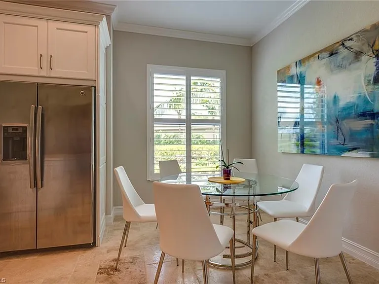 6560 Roma Way — Photo 10