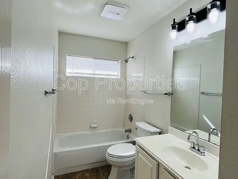 22622 Madison Park — Photo 19