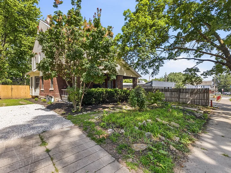 3910 Mercier St #2 — Photo 42