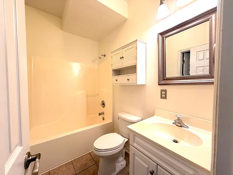 4105 Perrine St — Photo 10