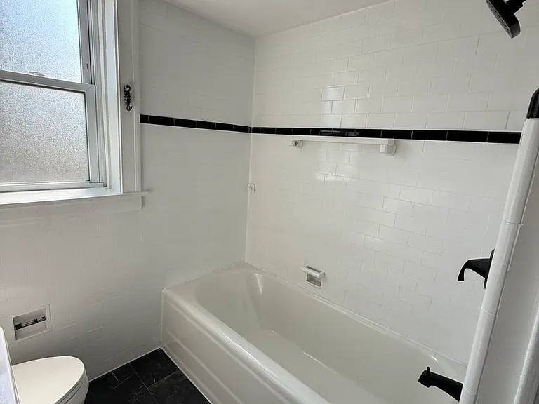 1316 Seward St #3 — Photo 7