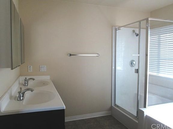 5th image of 836 E Washington Ave