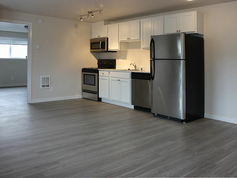 Azure Apartments — Photo 2