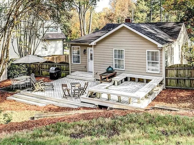 1812 Hickory Rd — Photo 18