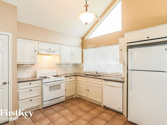 5th image of 5326 Santrey Dr