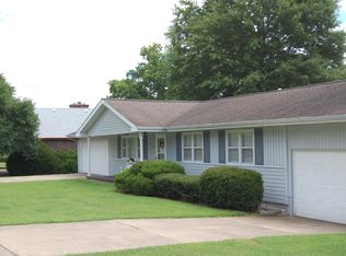 1808 Neihardt Ave, Branson, MO 65616