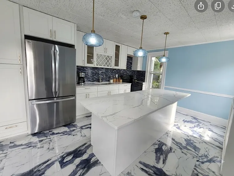 1638 Sanderson Ave #2 — Photo 2