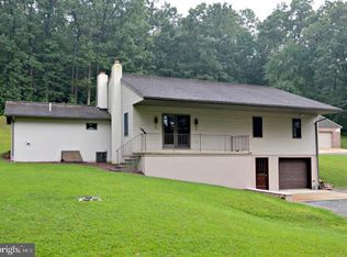 865 Bahns Mill Rd, Red Lion, PA 17356