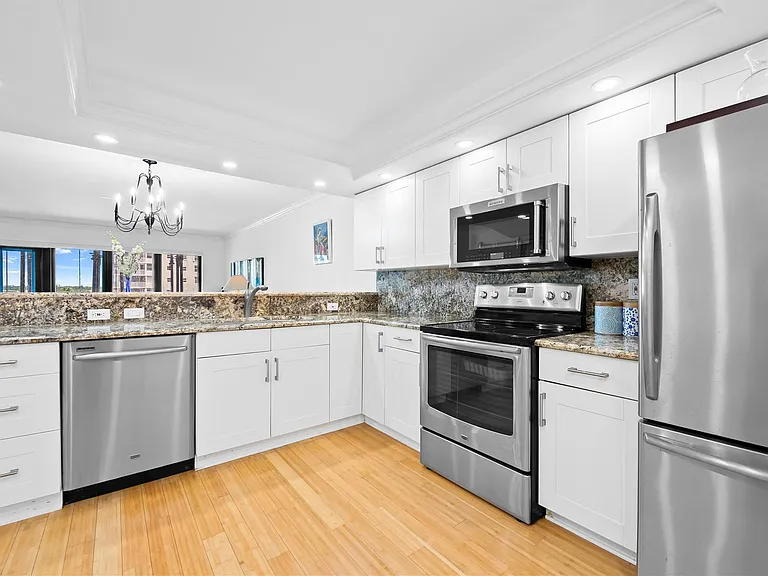 5100 N Ocean Blvd #702 — Photo 8