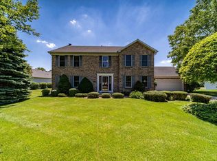 51969 Quail Valley Dr, Granger, IN 46530