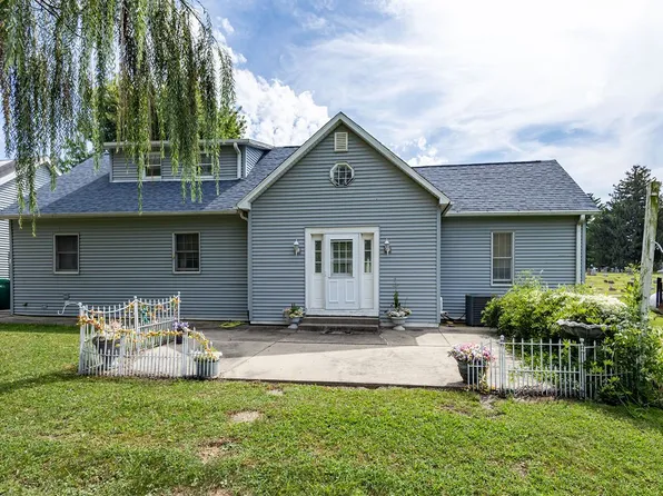 1205 S 1st St, Indianola, IA 50125