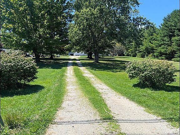 3rd image of 9390 Brakeman Rd