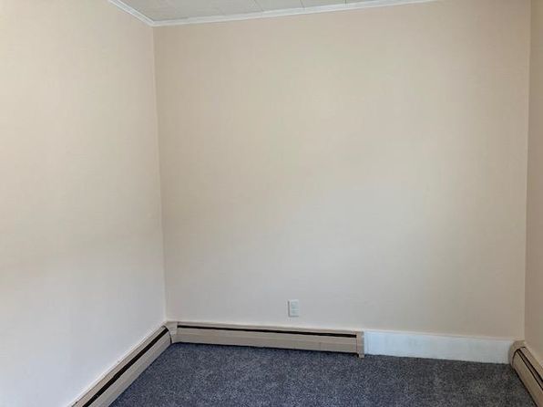 110 Main St APT 3, Colebrook, NH 03576