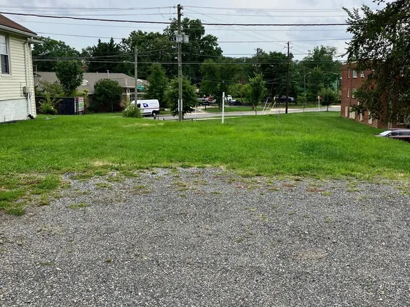 1107 Eastern Ave, Capitol Heights, MD 20743