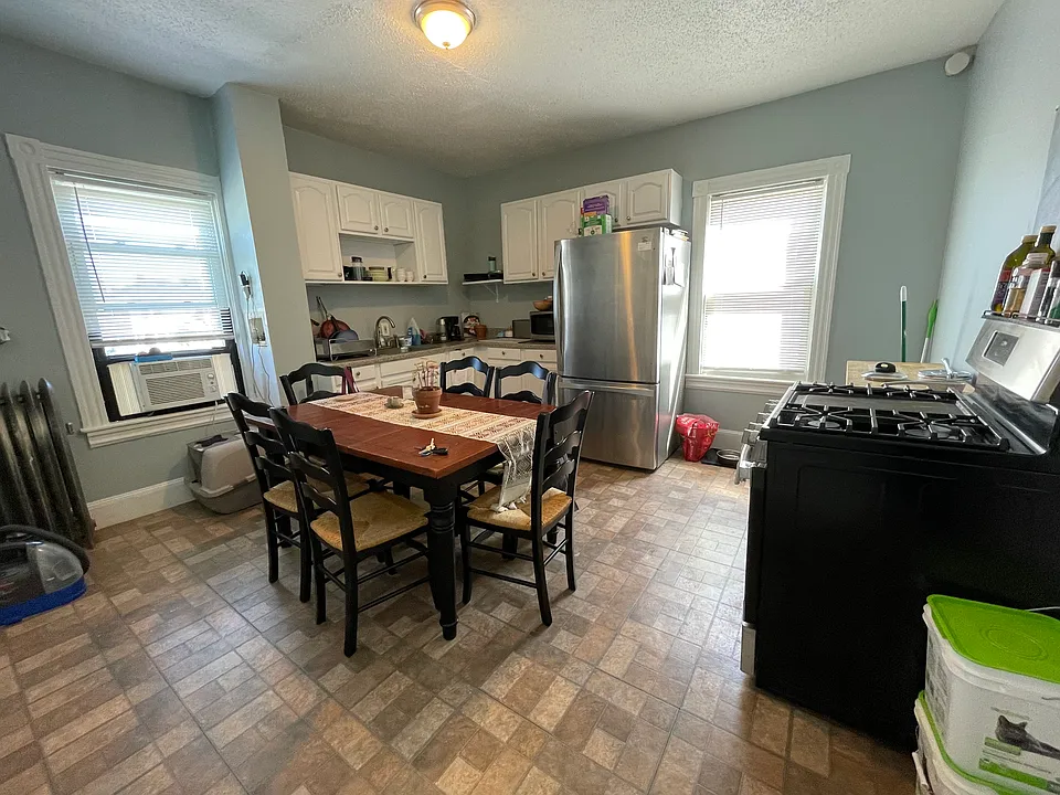 117 Hanover St #2